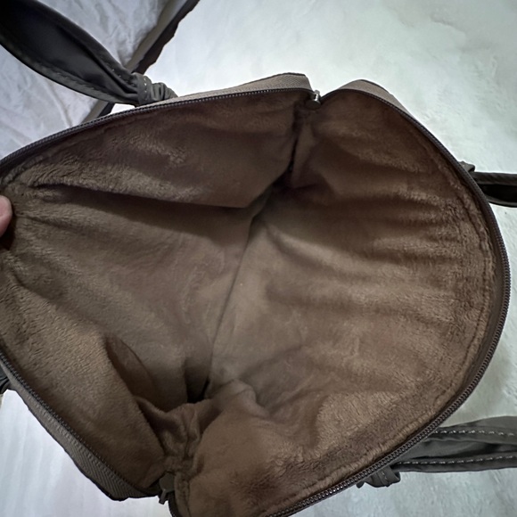 Marc Jacobs Taupe Quilted Laptop Bag - Picture 5 of 7